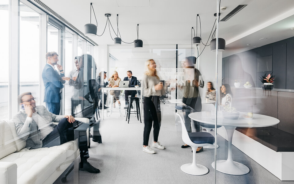 Revo ra mắt cửa Folding – Mở rộng tầm nhìn, kết nối không gian