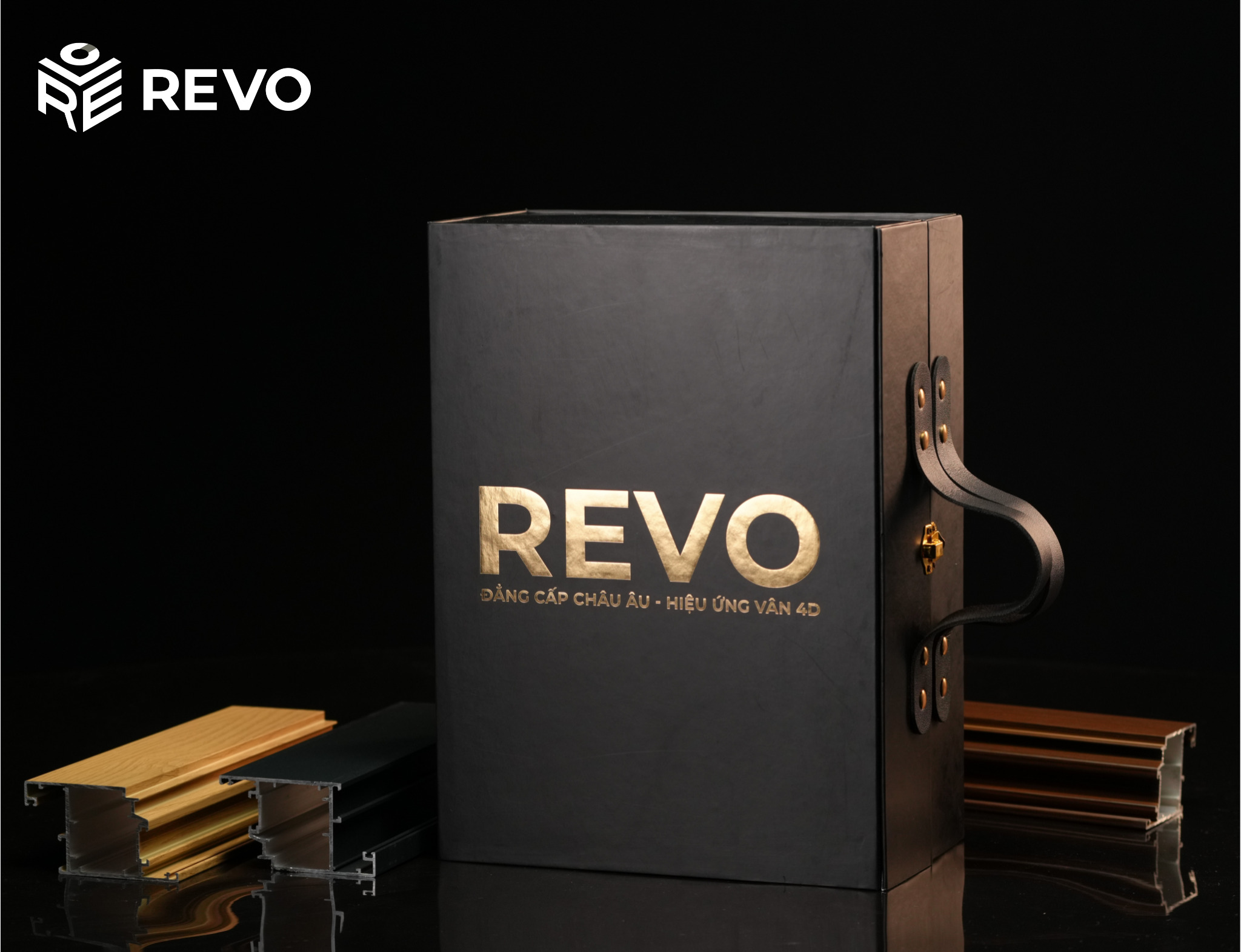 Revo cho ra mắt vali phụ kiện chuyên nghiệp